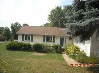 4219 W Highland Rd, Milford, MI 48380