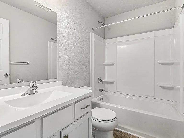 2216 Macatawa Ln — Photo 19