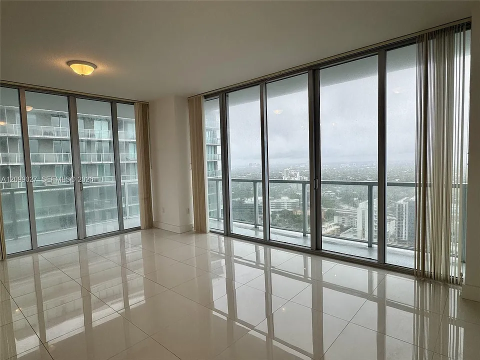 1111 SW 1st Ave #3714