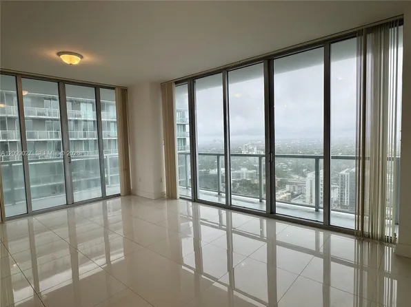 1111 SW 1st Ave, Miami, FL