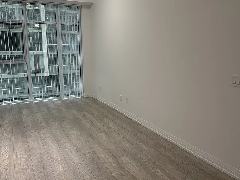 400 King St W #1111 — Photo 6