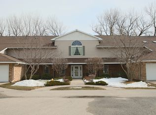 2047 Hunters Ridge Dr APT 206, Mason City, IA 50401