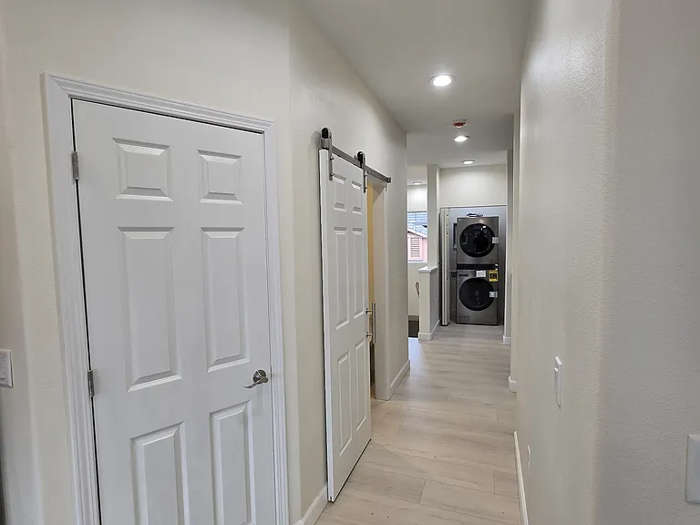 2605 Bonnard St #2607 — Photo 19