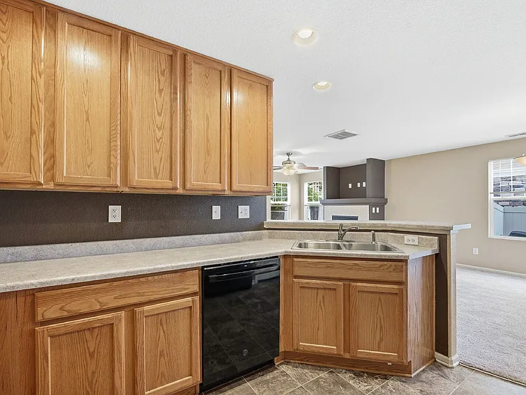 10448 Garland Dr — Photo 10