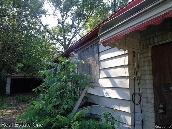 5th image of 19417 Grandview St