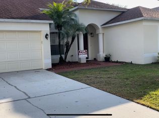 1214 Lake Highview Ln, Brandon, FL 33510