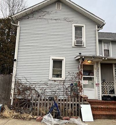 4th image of 313 Ickes Ct