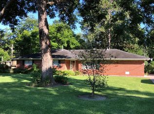 6415 Spencer Dr, Jones Creek, TX 77541