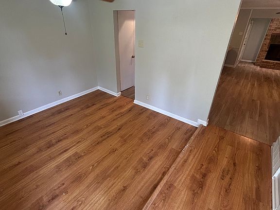 5th image of 2804 Lambert Dr