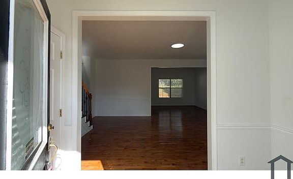 2nd image of 2140 Golden Valley Dr
