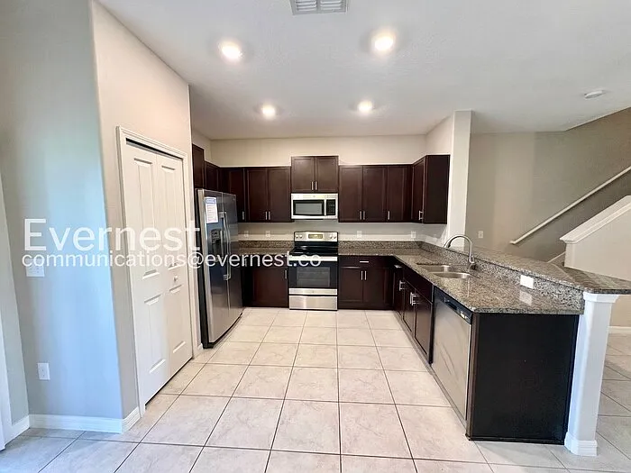9718 Mulberry Marsh Ln — Photo 3