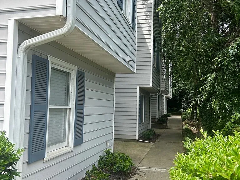 1227 Barnwell Steet Barnwell St #3 — Photo 17