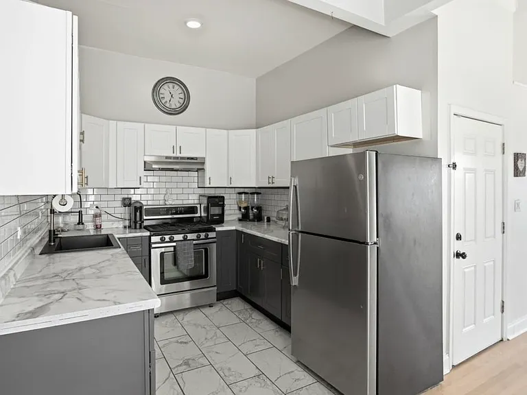 3248 W Maypole Ave #2 — Photo 9