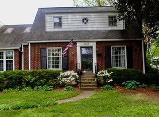 4225 Alton Rd, Saint Matthews, KY 40207