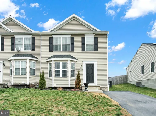 80 Galaxy Dr, Hanover, PA 17331