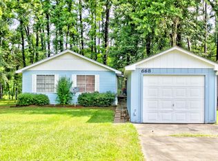 668 Persimmon St, Zavalla, TX 75980