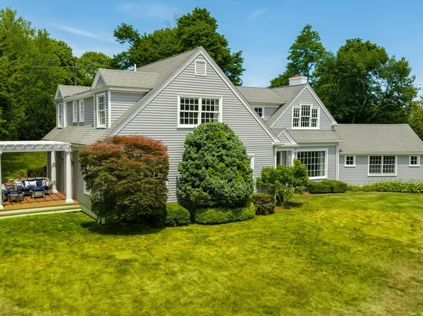 255 Pond St, Cohasset, MA 02025