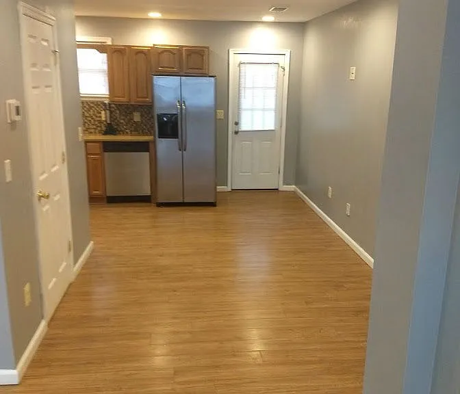 435 E Wildey St — Photo 17