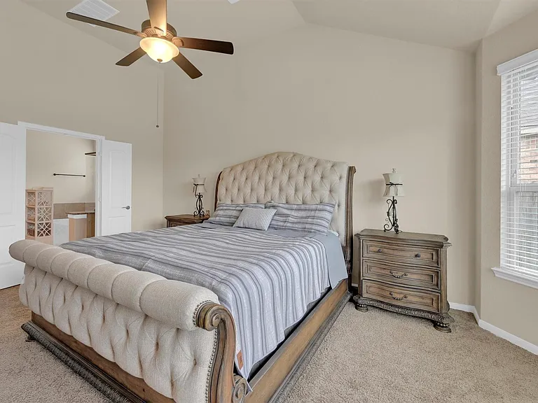 18735 Waketon Dr — Photo 32