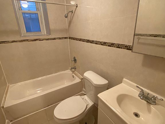 2nd image of 846 E 214th St #2C