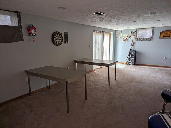 3rd image of 725 Simich Dr