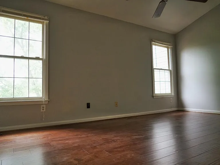 8675 Manahan Dr — Photo 4