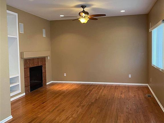 4th image of 2071 Riverwalk Pkwy