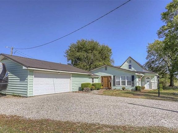 4th image of 3617 SW Center Rd