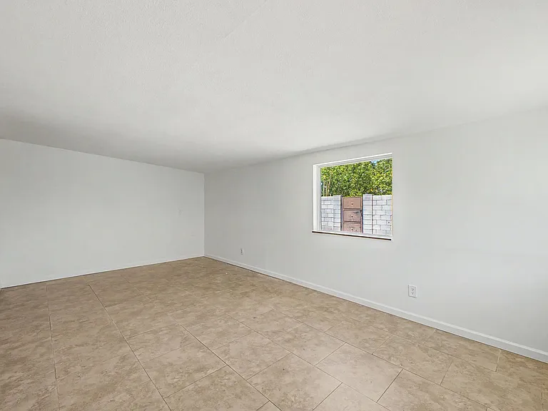 2104 N Comanche Dr — Photo 14