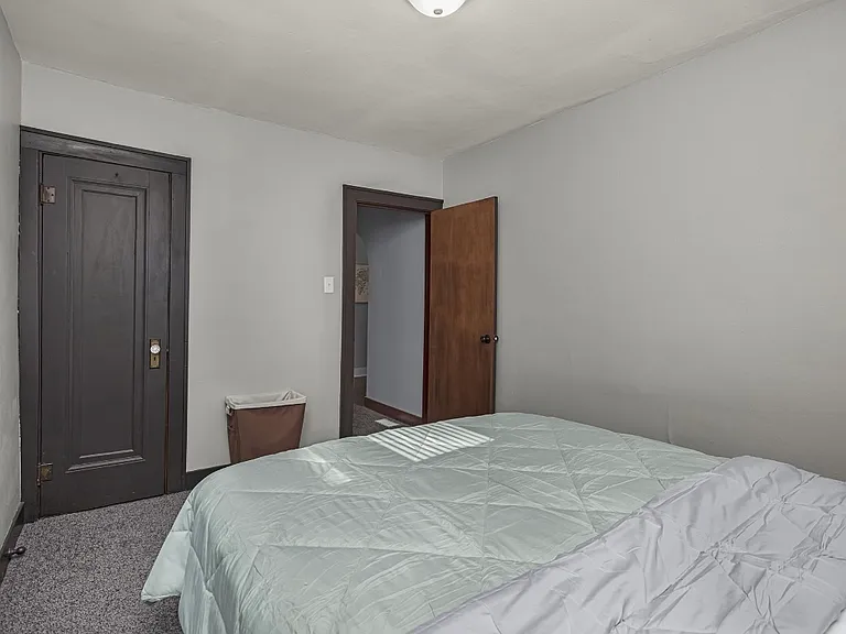 1342 Miner St — Photo 11