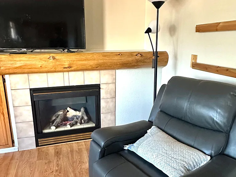 5738 Vermillion Bluffs Dr — Photo 14