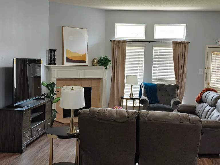 14123 Curry Creek Ln — Photo 24
