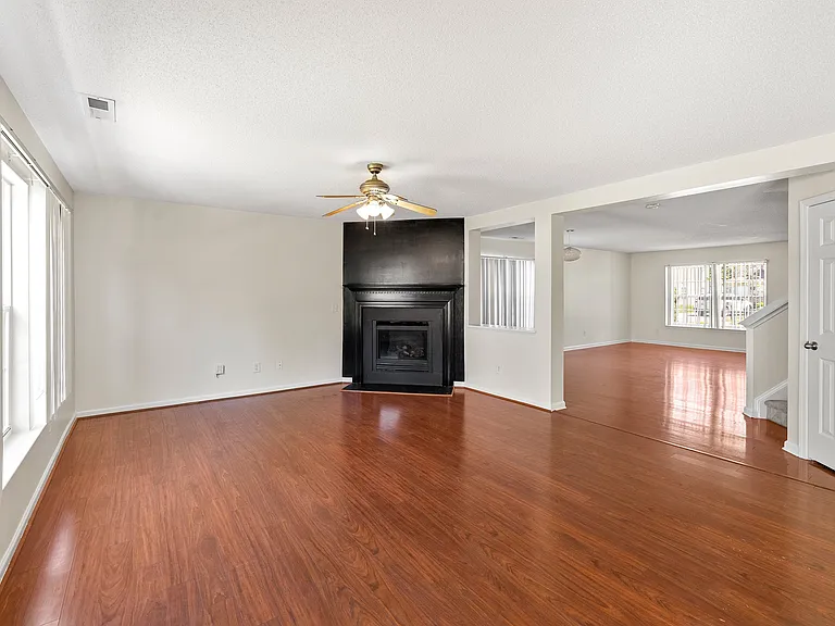 6571 Guard Hill Dr — Photo 15