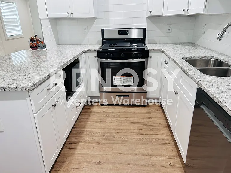 1700 Shirley St SW — Photo 6