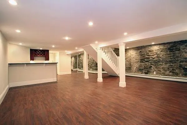 Rented by Compass | media 67