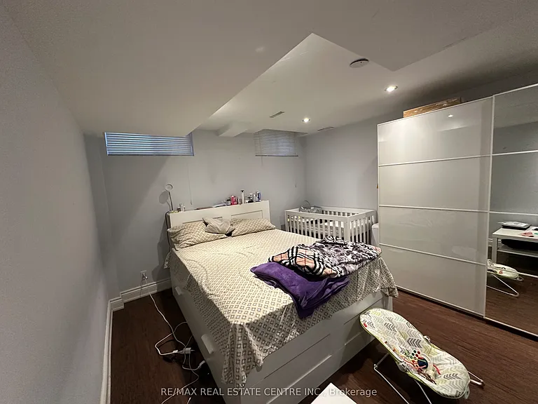 1876 Grosvenor Pl #BASEMENT — Photo 7