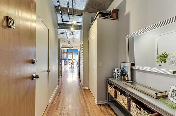 1000 W Adams St #418 — Photo 1