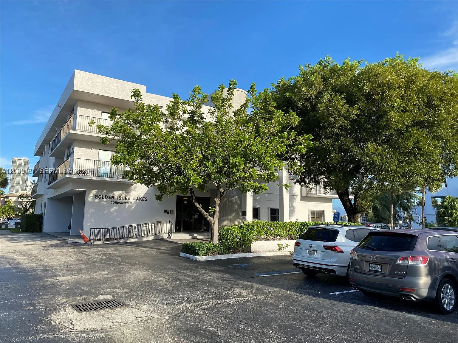Golden Isles Lakes Condo — Photo 2