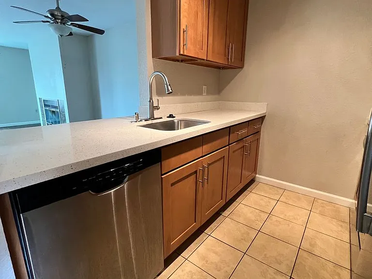 12527 Roosevelt Way NE — Photo 19