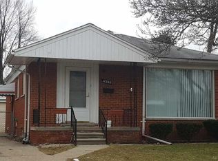 17940 Elizabeth St, Roseville, MI