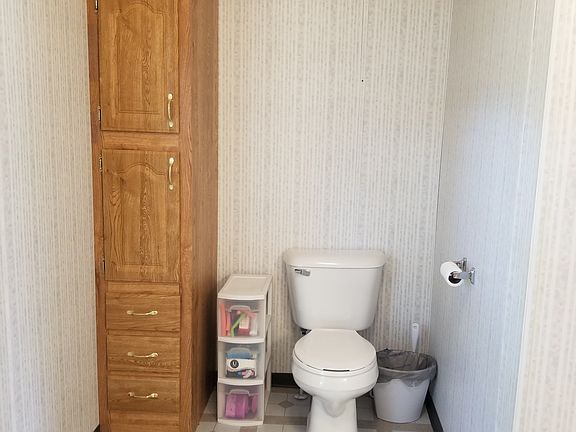 4th image of 8852 Wallstreet Dr