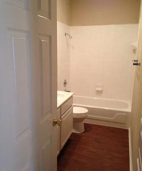 503 Gregory Ct — Photo 13
