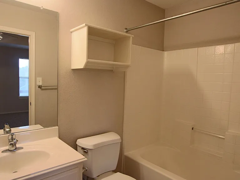 Coming Soon! 3 Bed 2 Bath 1 Car Duplex- Lindale Isd! — Photo 12