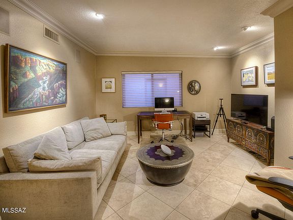 3rd image of 4060 N Camino Ferreo