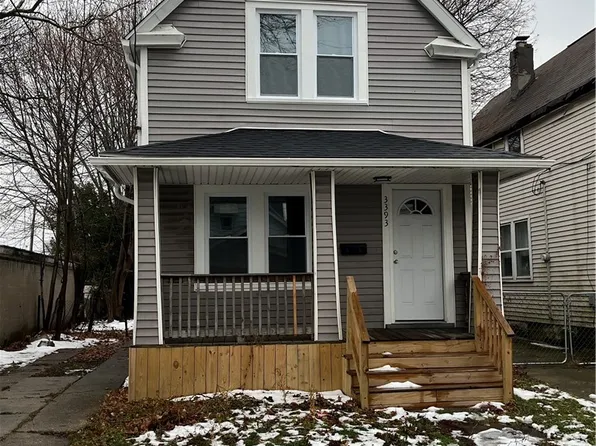 3393 W 46th St, Cleveland, OH 44102