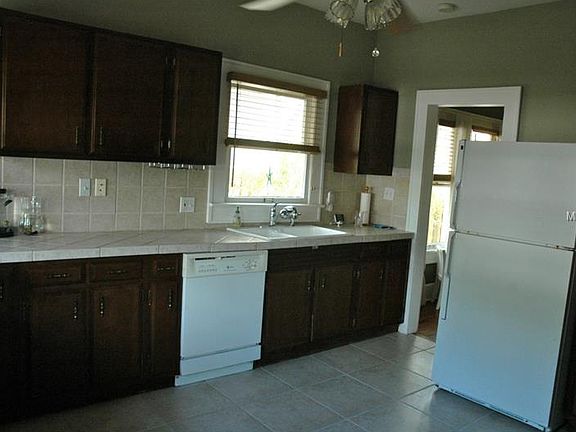 4th image of 129 11th Ave NE