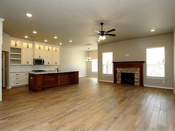 2875 Redwood Ct, Newcastle, OK 73065