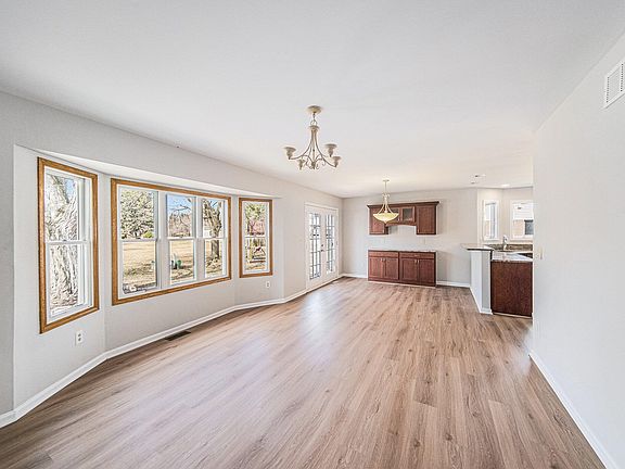 5th image of 1019 Colony Dr