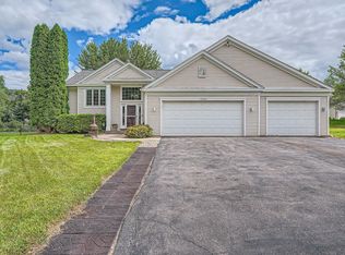 17376 Homestead Trl, Lakeville, MN 55044