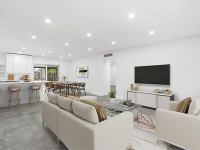 2564 Poinciana ST, Naples, FL, 34105